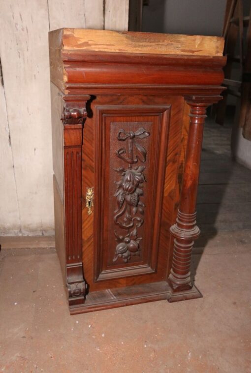 kleiner alter Beistellschrank Dekoschrank