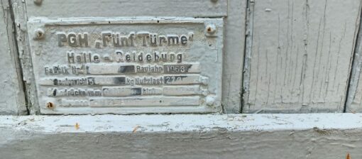 DDR Bauwagen Baustellenanhänger 8 m -- PGH Fünf Türme - Halle -- 82.jpg